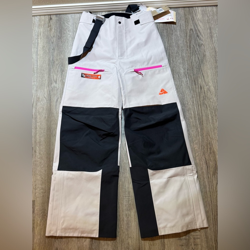 Nike SAMPLE ACG GORE-TEX "Chena Vortex"
Storm-FIT ADV Ski Bibs